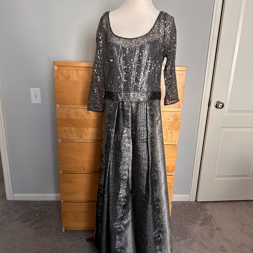 Kay Unger Silver Sequin Dress